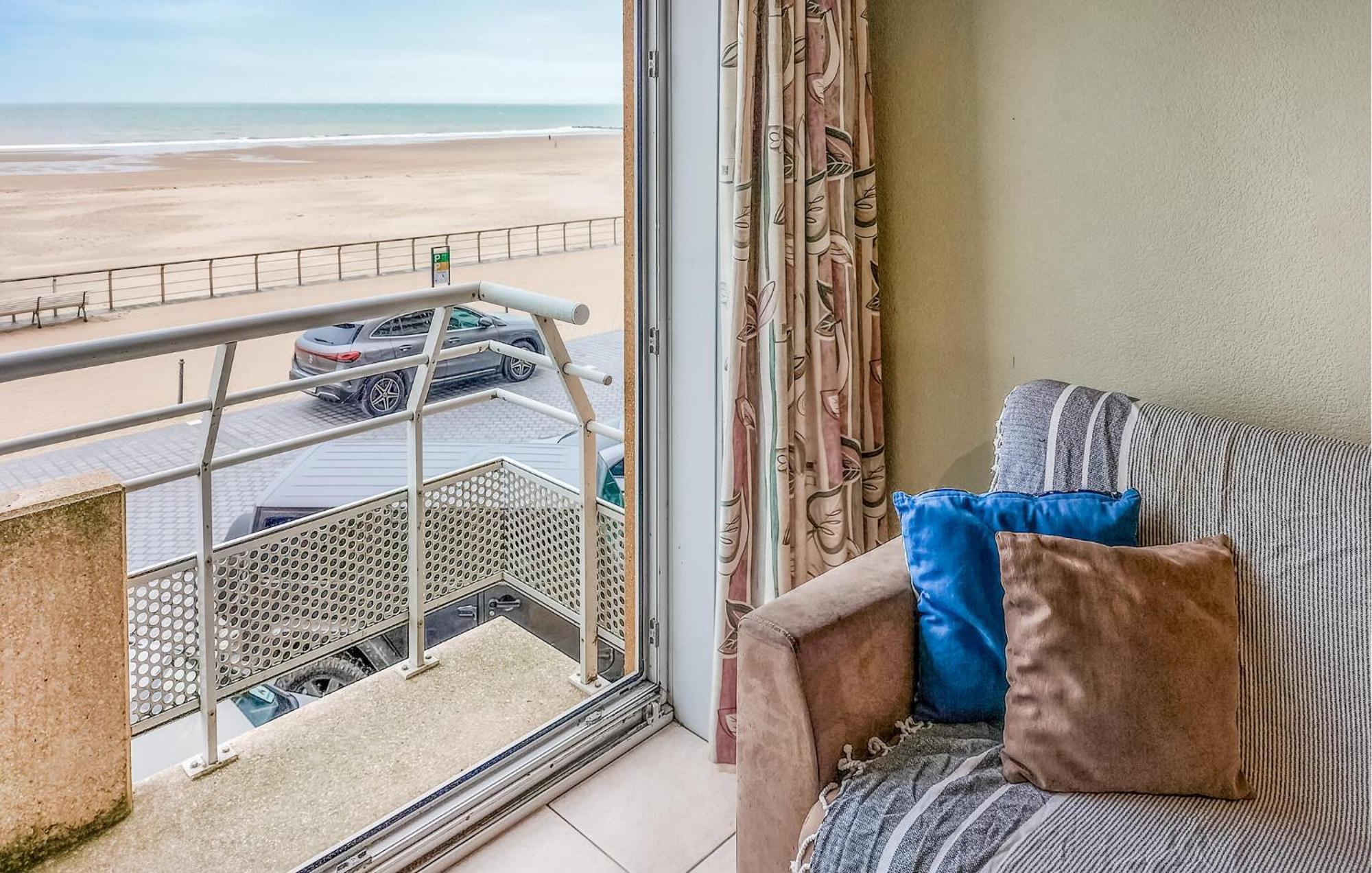 Awesome Apartment In Oostende With House Sea View 외부 사진