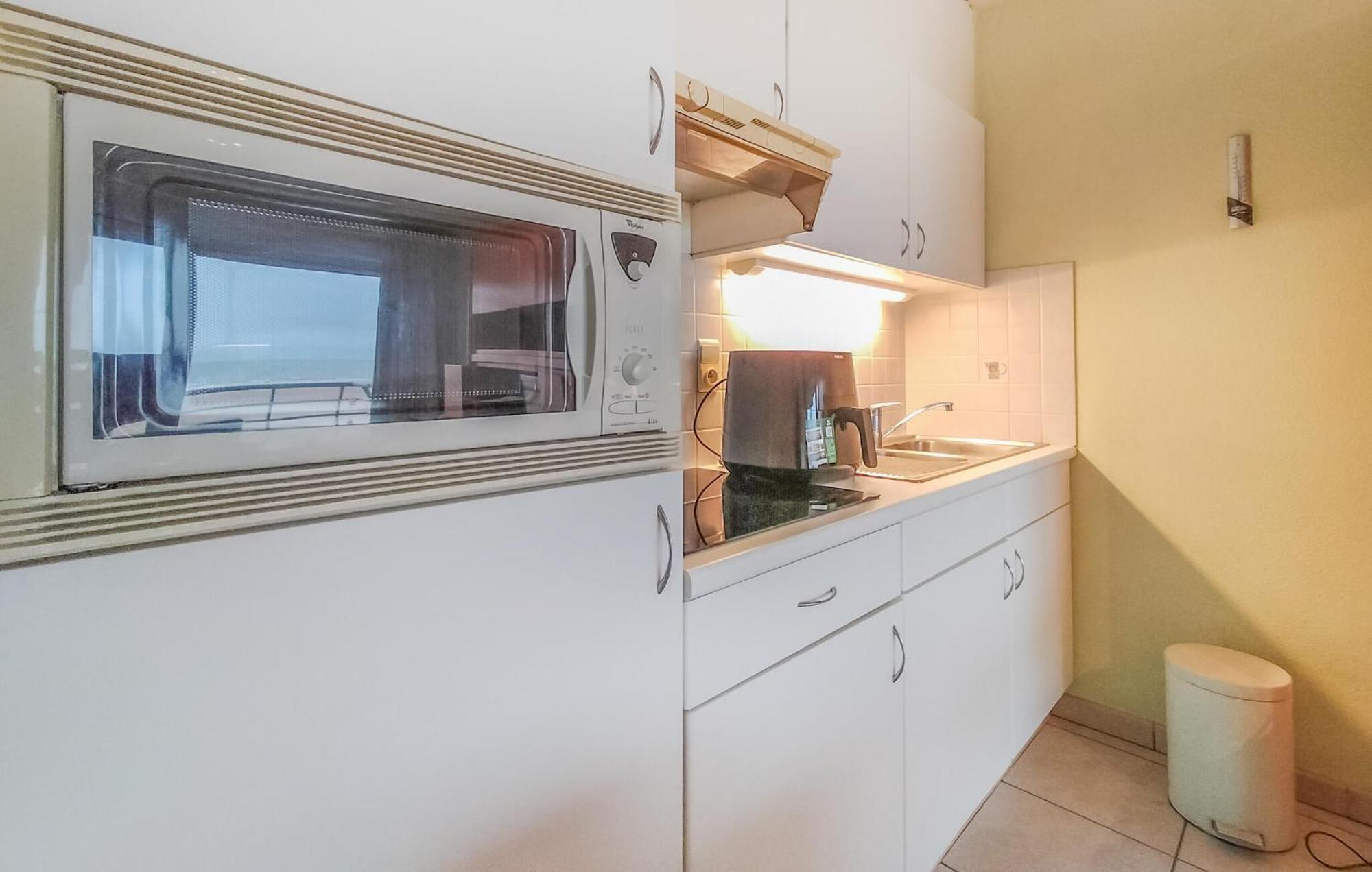Awesome Apartment In Oostende With House Sea View 외부 사진