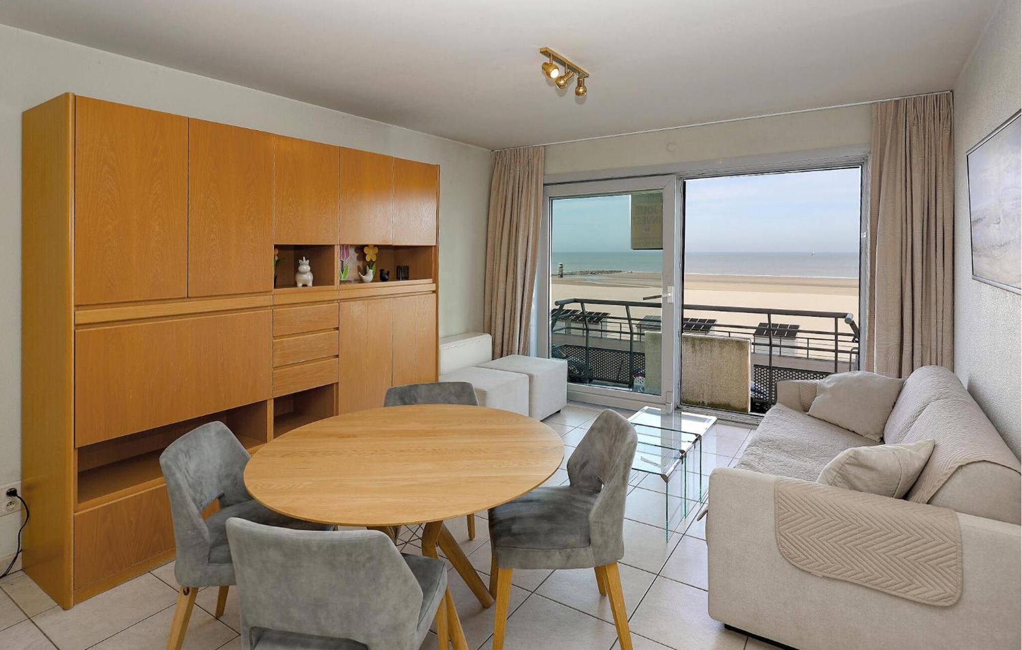 Awesome Apartment In Oostende With House Sea View 외부 사진